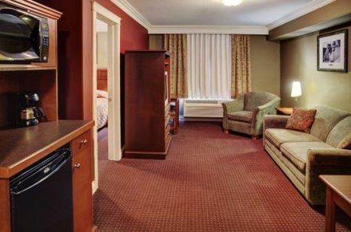 Lakeview Inns & Suites - Edson Airport West Room photo